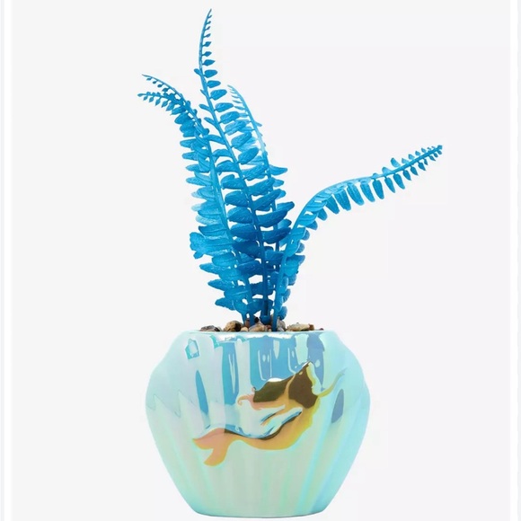 Disney The Little Mermaid Pearlized Seashell Faux Succulent Planter NEW - Picture 1 of 5